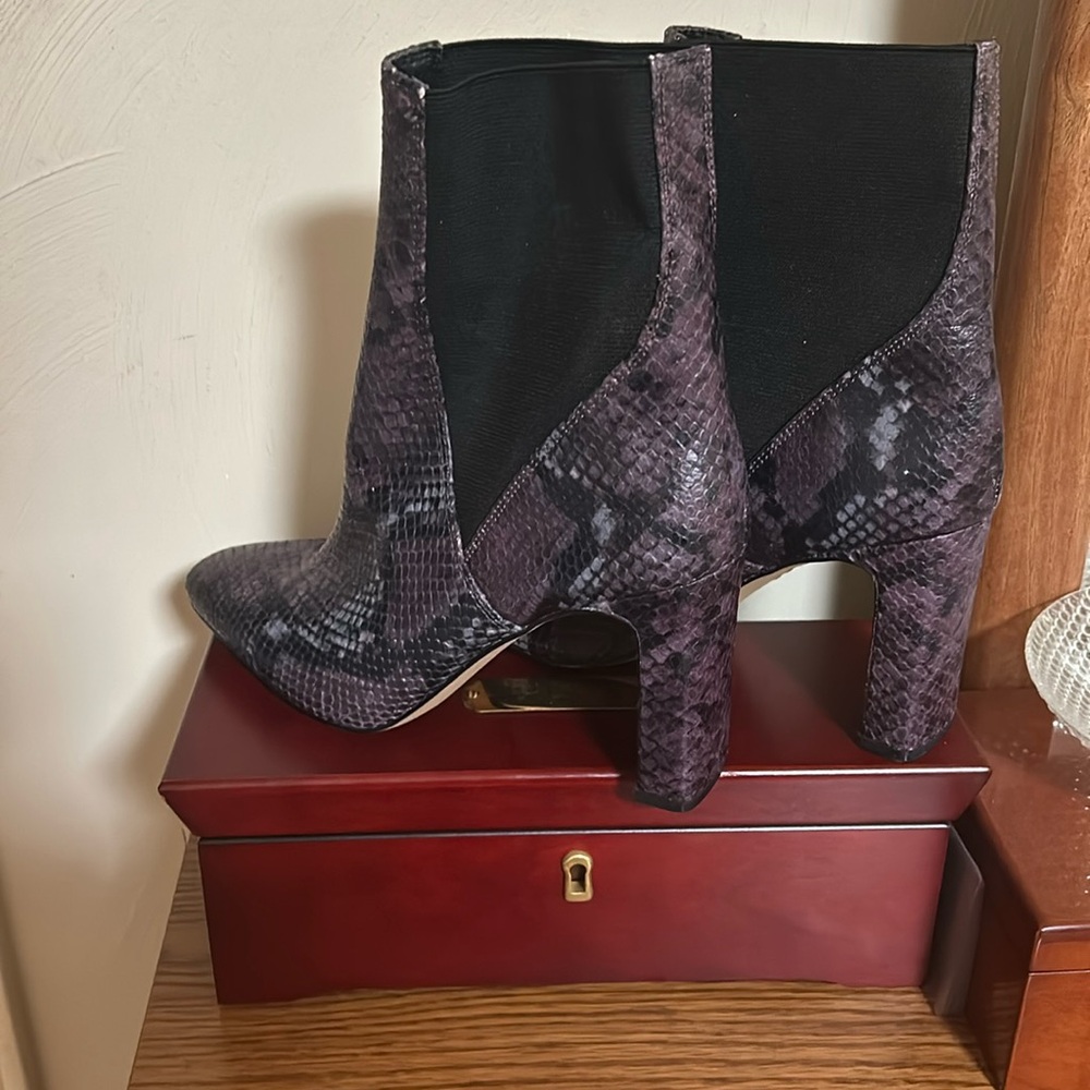 Vince Camuto purple and black snake skin shoe boots